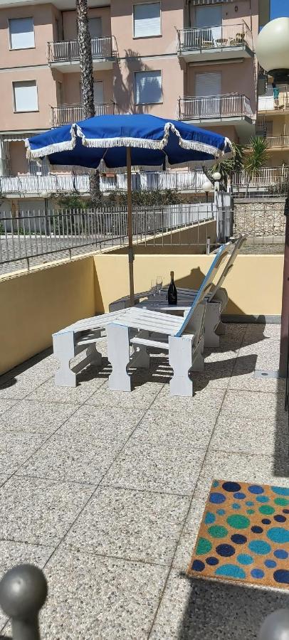 Appartamento La Spiaggia Bordighera Buitenkant foto